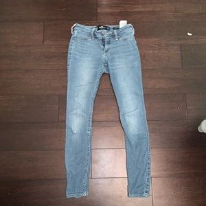 light wash hollister jeans